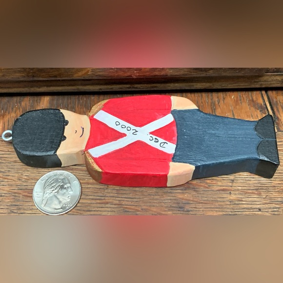 Y2K Vintage Artisan Hand Crafted Wooden Old Style Soldier Ornament - Picture 8 of 12